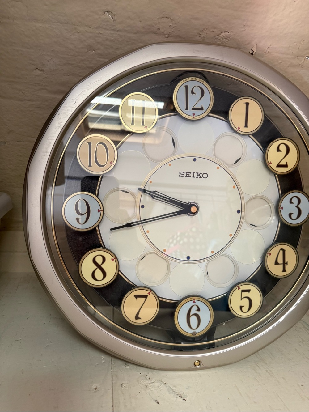 Seiko QXM106SRH "Twirling Numbers" Melodies in Motion wall clock - Picture 12 of 13
